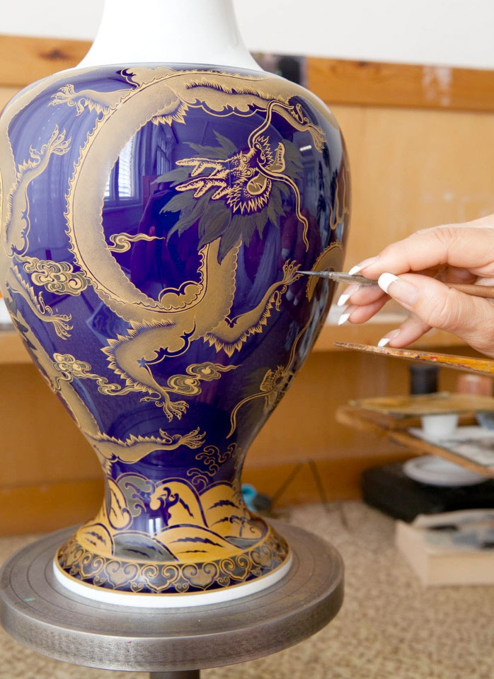 マイセン 花瓶 「金彩明ドラゴン」 ( MEISSEN® "Dragon" Vase with Border Decoration )