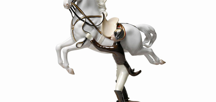 アウガルテン フィギュリン スペイン乗馬学校 カプリオーレ ( Augarten Figurine Capriole )