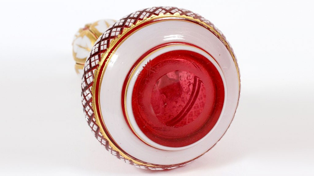 ボヘミアガラス 金彩 オーバーレイ 香水瓶 ( Bohemian Glass Enamel Overlay & Gilt Glass Perfume )