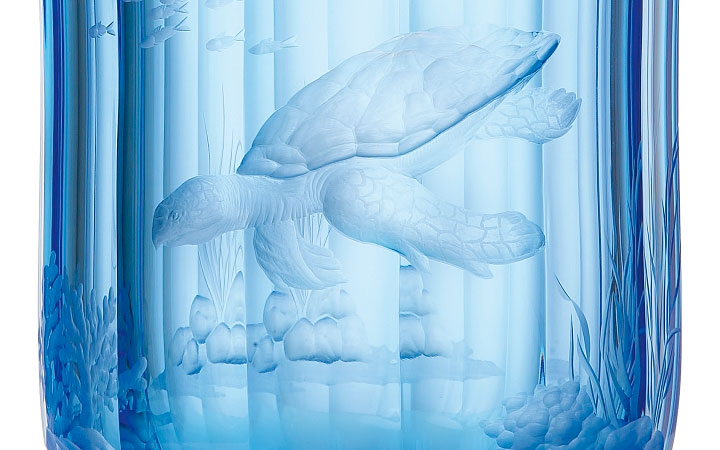 ボヘミアガラス モーゼル 花瓶 パラダイス507 カメ ( Bohemian Glass Moser Paradise 507, hand cut and engraved vase, motif Turtle )