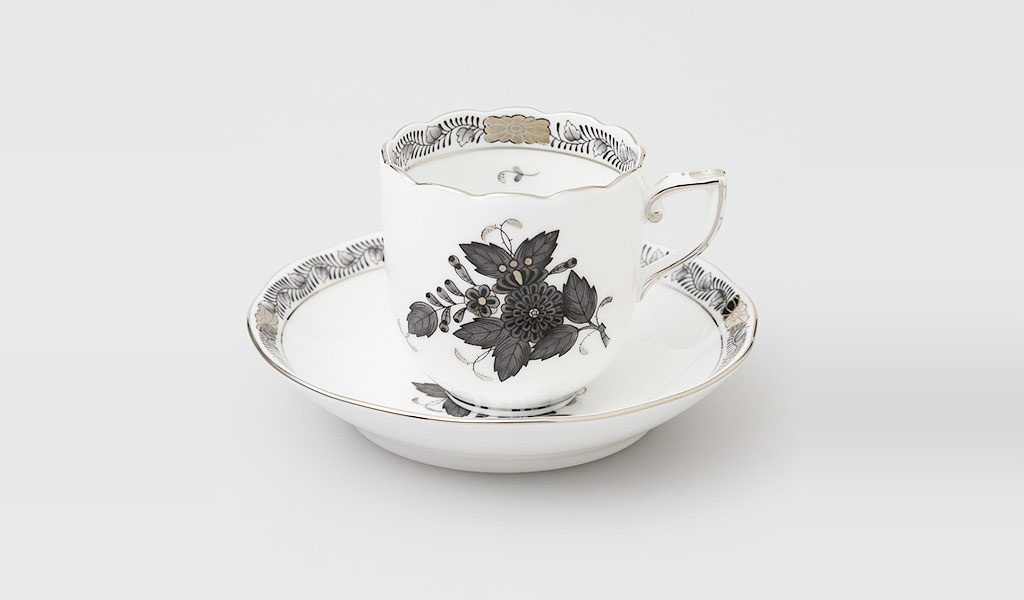 ヘレンド アポニーブラックプラチナ モカカップ＆ソーサーペア ( Herend Apponyi Black Platinum Mocha Cup & Saucer Pair )