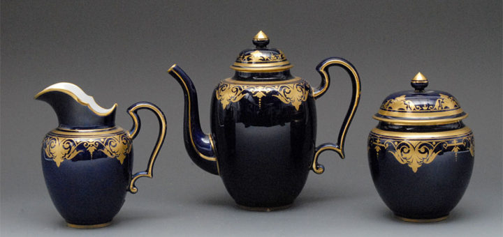 セーブル コーヒーポットセット コバルトと金 ( Sevres Dore Coffee Pot And Cover )