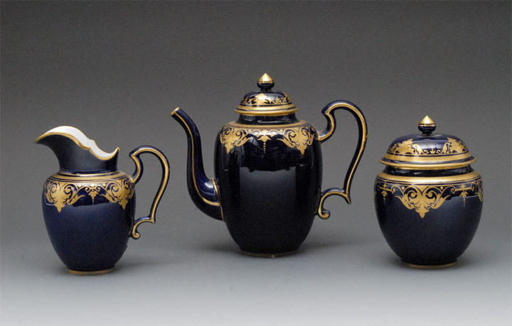 セーブル コーヒーポットセット コバルトと金 ( Sevres Dore Coffee Pot And Cover )