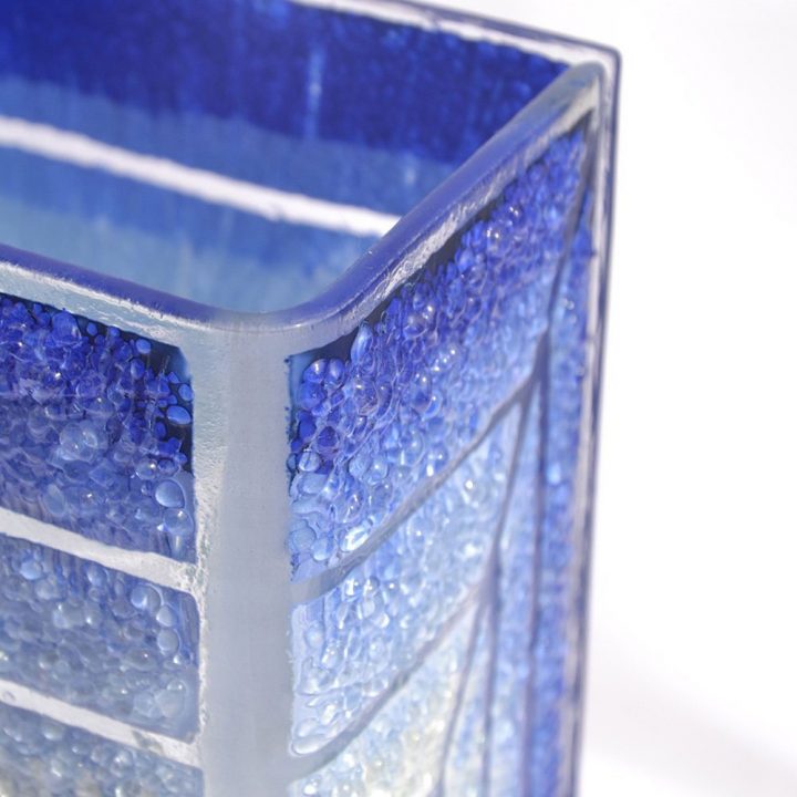 ボヘミアガラス 花瓶 ブルー ホワイト スクエア ( Bohemian Glass Vase Blue White Square )