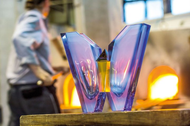 ボヘミアガラス モーゼル 花瓶 エアー 2919 （ Bohemian Glass Moser Hand Cut Vase Air 2919 )