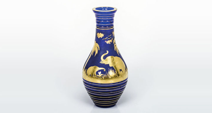 ボヘミアガラス モーゼル 花瓶 アニマル 3362 ( Bohemian Glass Moser Animor 3362, Hand Cut Vase With Sandblasted And Gilded Motifs )