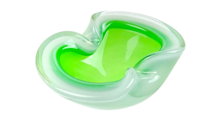 ヴェネチアガラス オパールのようなグリーンとホワイトの灰皿 ( Venetian Glass  Opalescent Green White Glass Bowl Ashtray )