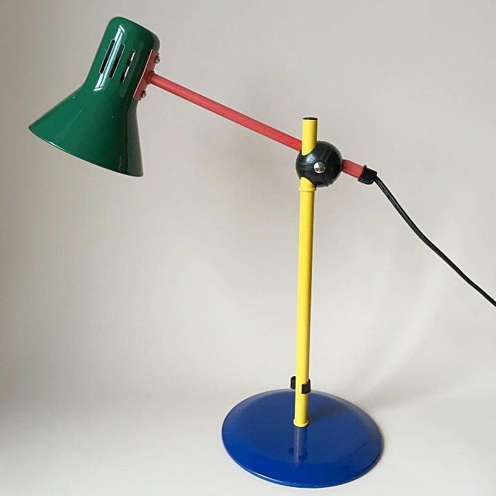 ヴェネタ・ルミ デスクランプ ( Veneta Lumi Desk Lamp )