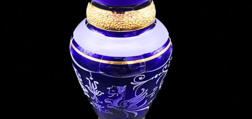 ボヘミアガラス 金彩 ブルー エングレーブド ベース 花瓶 ( Bohemian Glass Gilded Engraved Blue Vase )