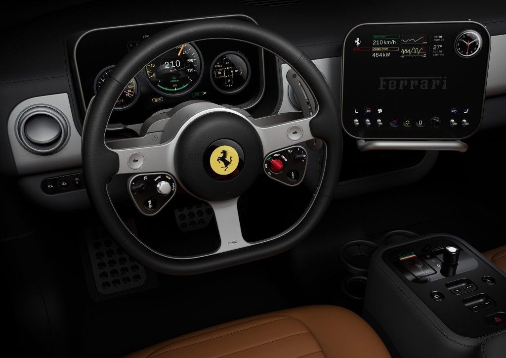 フェラーリ Luce 運転席まわり/アナログ計器とセンターディスプレイ、ブラウンレザーのコンソール(Ferrari × LoveFrom/公式サイトより)