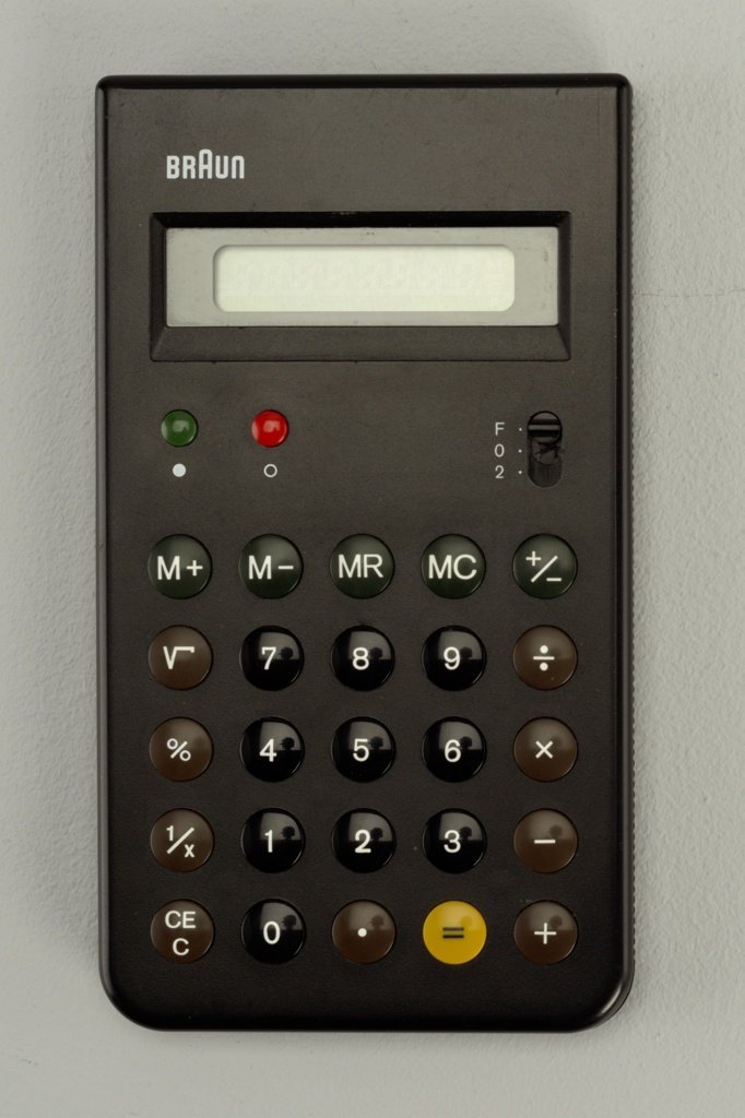 ブラウン ET55 の斜めからの眺め